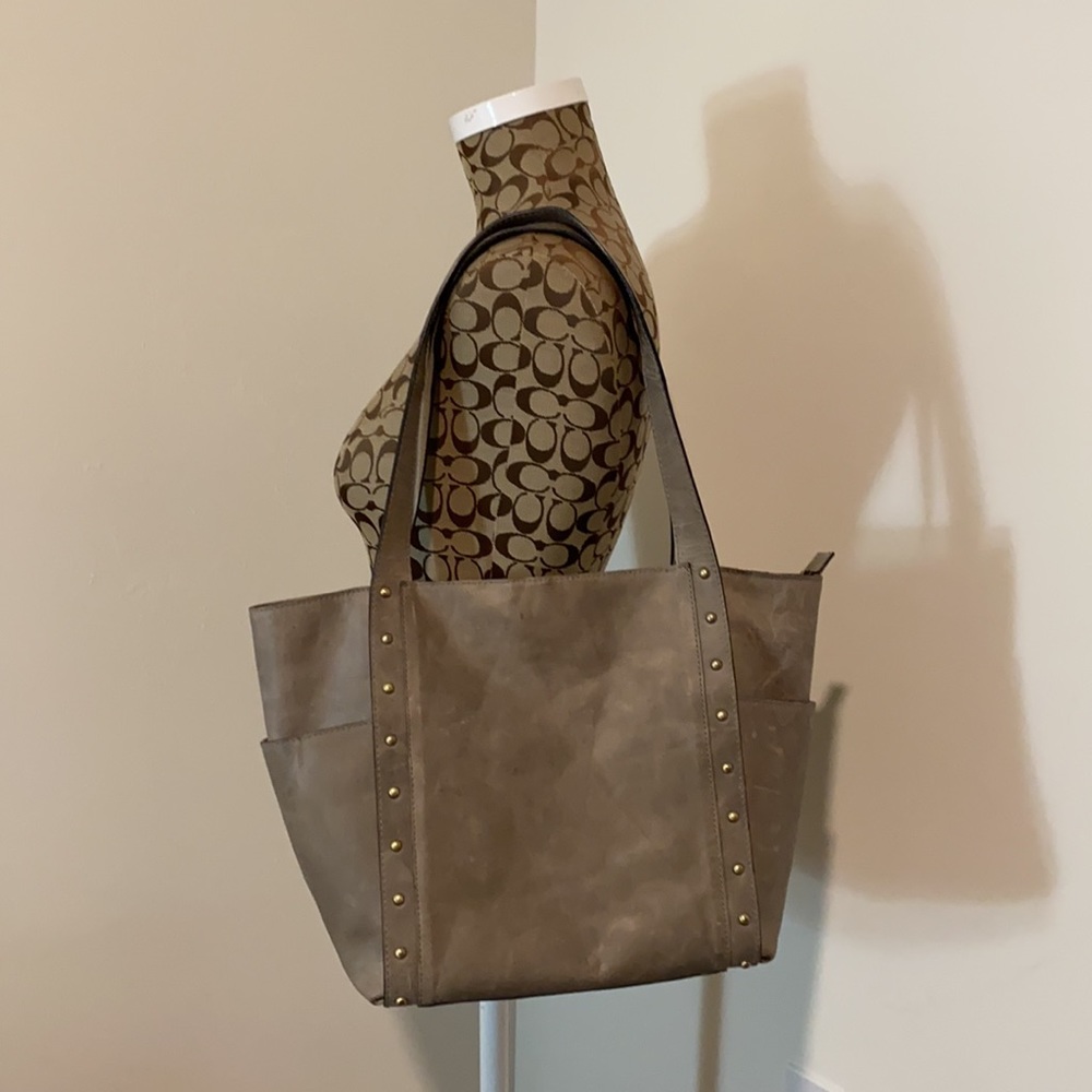Nino Bossi Genuine Leather color gray tote